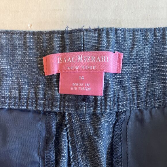 Isaac Mizrahi Shorts Women’s 14 Blue Chambray Cotton Slant Pockets Travel Beach - Picture 3 of 13